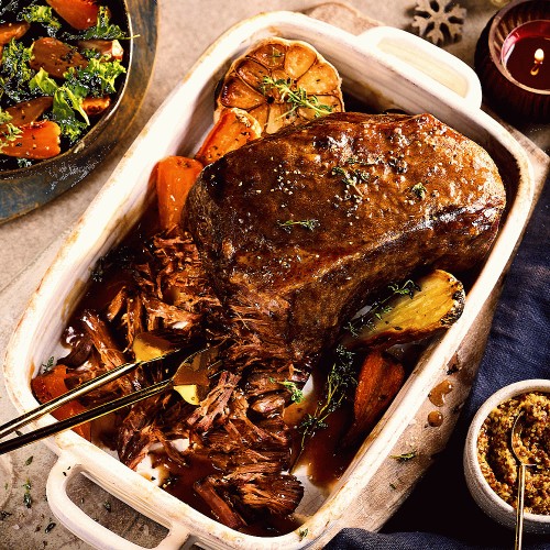 ASDA Succulent Slow Cooked Beef Joint with Red Wine Sauce (1.2kg ...