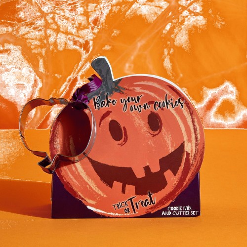 Halloween Bake Your Own Cookies Cookie Mix And Cutter Set 150g   RQO680