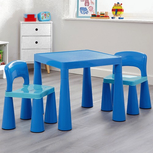 Liberty house plastic table & clearance chairs